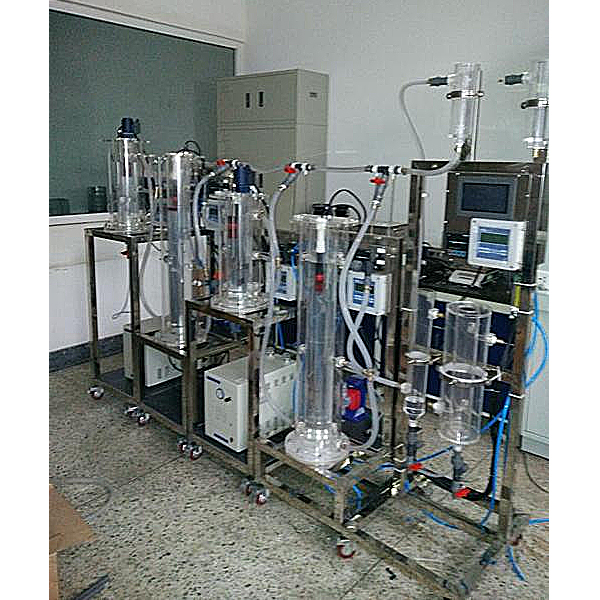 -38《塑料模具设计与制造》多媒体仿真设计综合试验装置(图1)